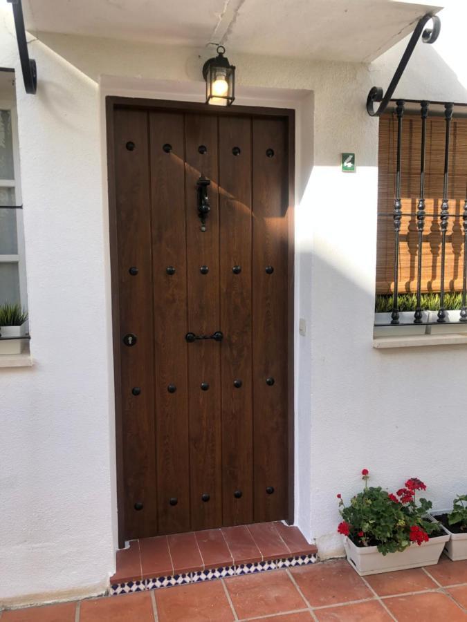 El Cortijuelo. Magnificent Triplex Terraced House With Rooftop Of 18M2, Overlooking The Sea. Parking Torremolinos Exteriér fotografie
