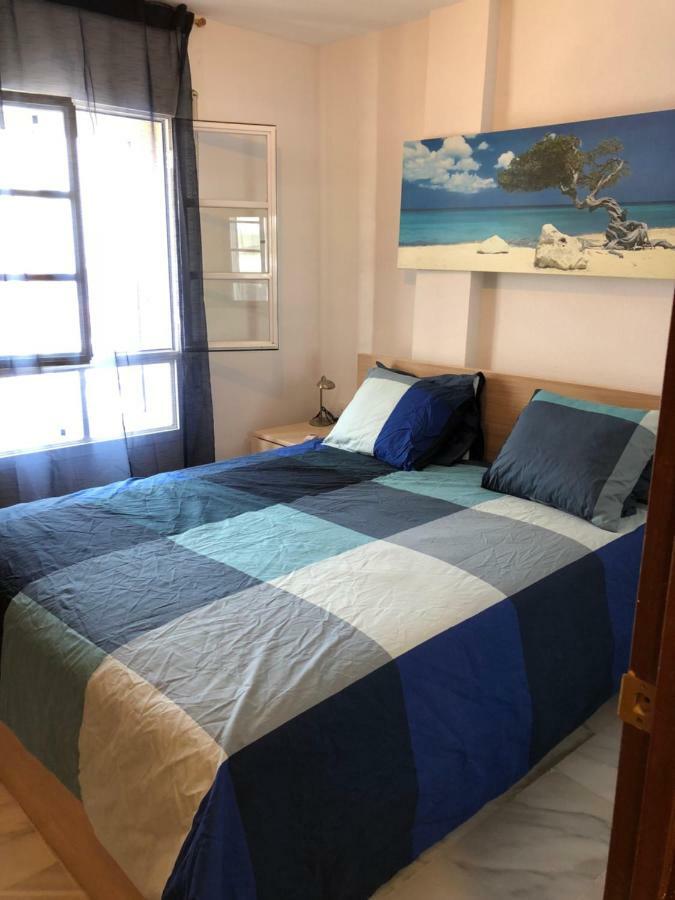 El Cortijuelo. Magnificent Triplex Terraced House With Rooftop Of 18M2, Overlooking The Sea. Parking Torremolinos Exteriér fotografie
