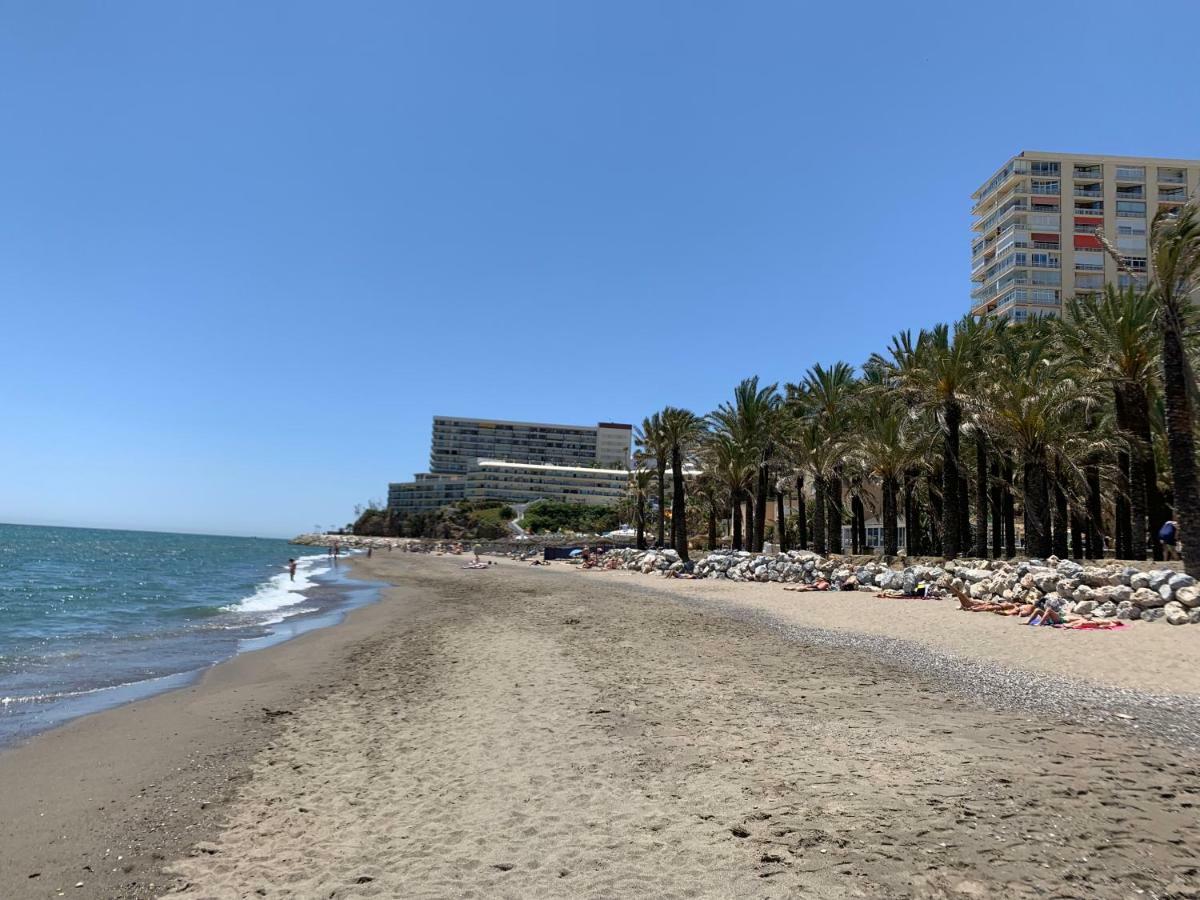 El Cortijuelo. Magnificent Triplex Terraced House With Rooftop Of 18M2, Overlooking The Sea. Parking Torremolinos Exteriér fotografie